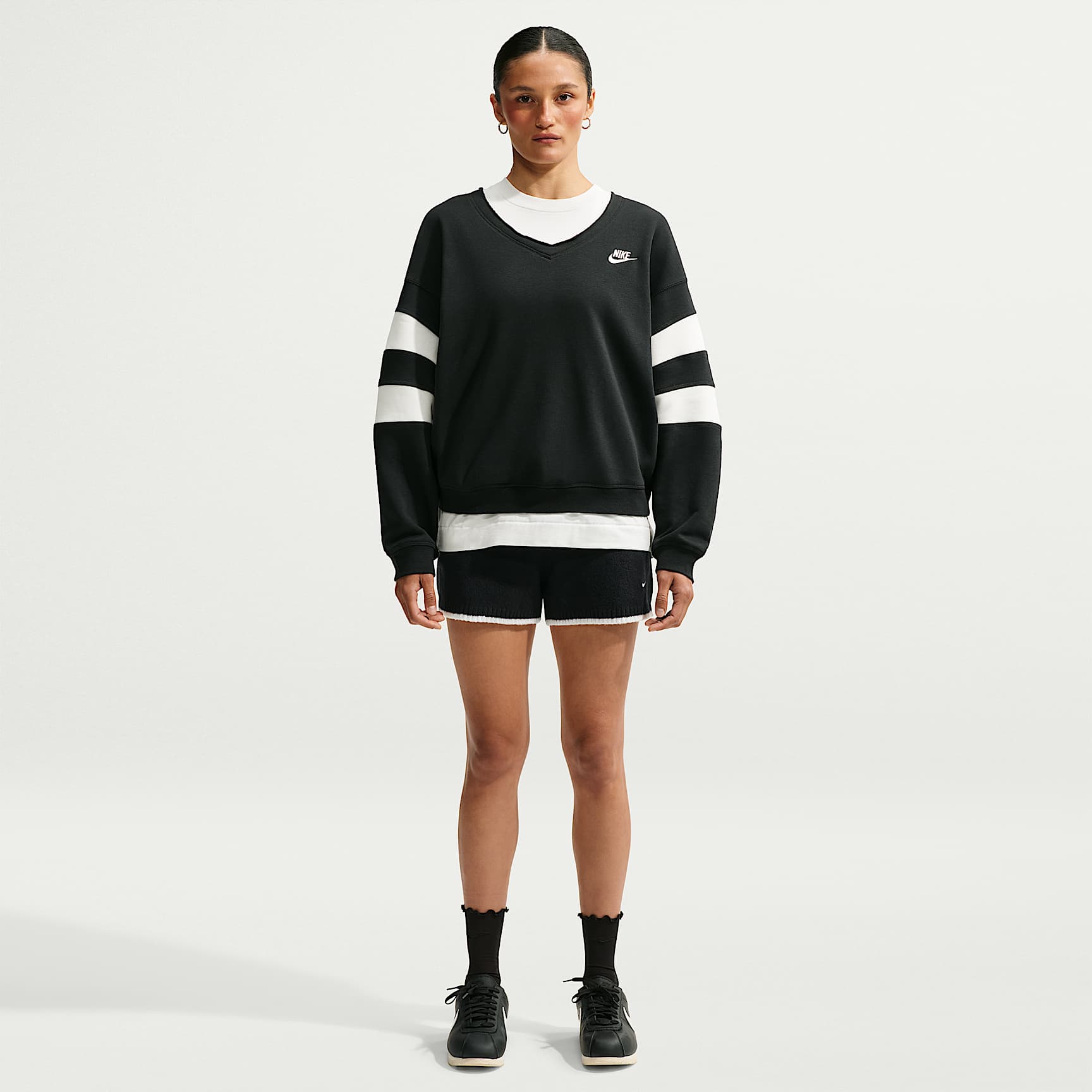 Nike Sportswear Chill Knit Women's Mid-Rise Shorts. Nike CA